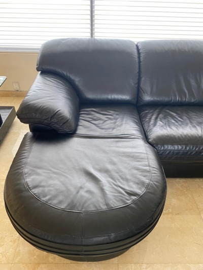 SALA DE PIEL MODULAR COLOR NEGRO 7 PZAS