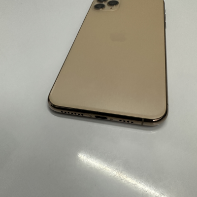 iPhone 11 Pro Max 64gb dorado. Libre 
