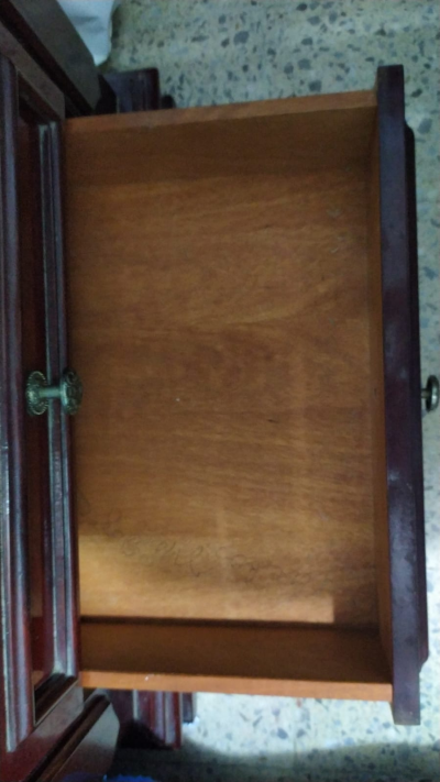 Recámara Matrimonial Clásica de Caoba Roja