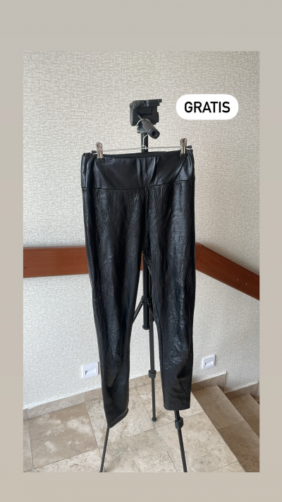 Pantalones y jeans de mujer talla chica y mediana 