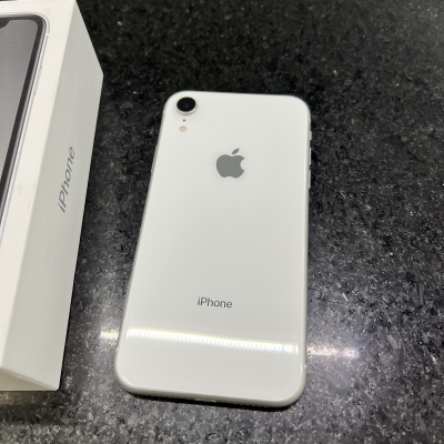 IPhone XR 64gb Blanco. Libre