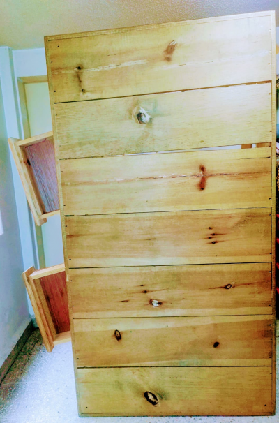 Base de madera con 2 cajones