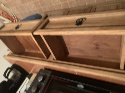 Alacena de madera con porta garrafon