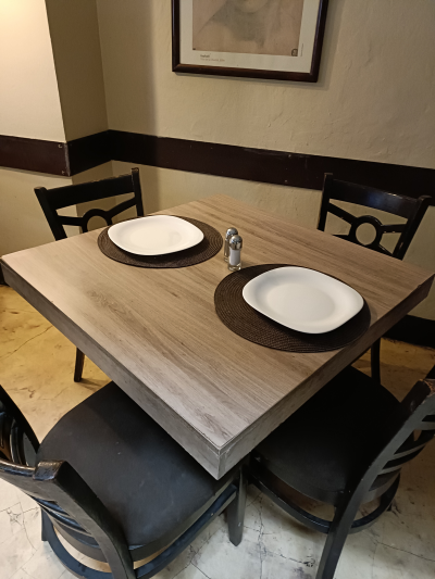 Mesas y sillas para restaurante 