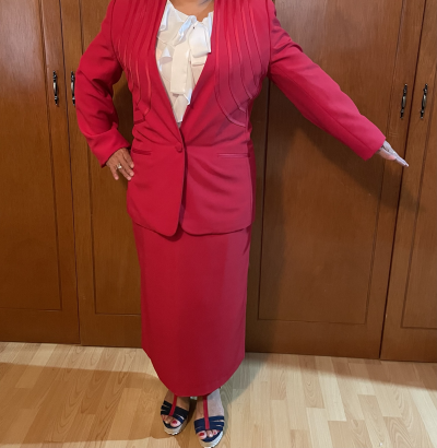 Traje ejecutivo rojo 