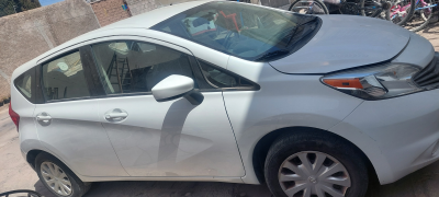 Nissan versa 2015