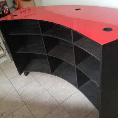 BONITO MOSTRADOR O VITRINA FORMA SEMICIRCULAR