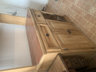 Alacena de madera con porta garrafon