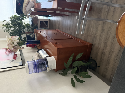 Comedor con 7 sillas y buffet de 3 puertas 