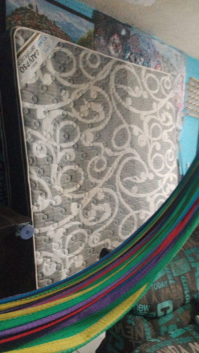 Cama kinzais con bases y colchón seminuevo