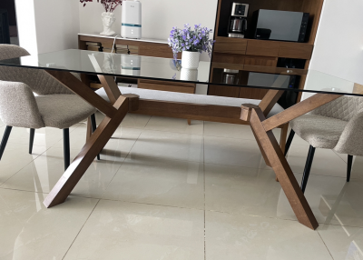 Comedor de cristal y nogal para 8 
