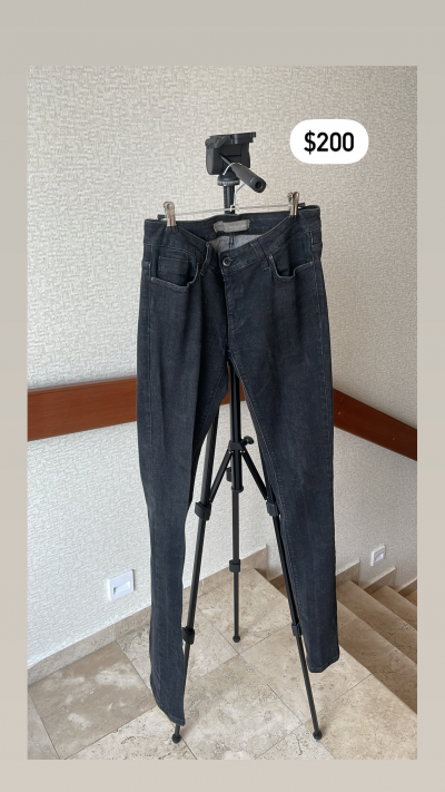 Pantalones y jeans de mujer talla chica y mediana 
