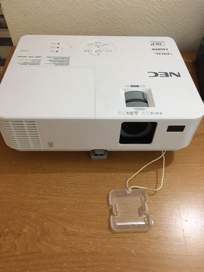 Proyector NEC V332X