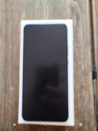 Teléfono .cel. Huawei y 9