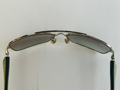Lentes De Sol, Marca Prada, Modelo Sps 50o 1bc - 3m1, Gris.