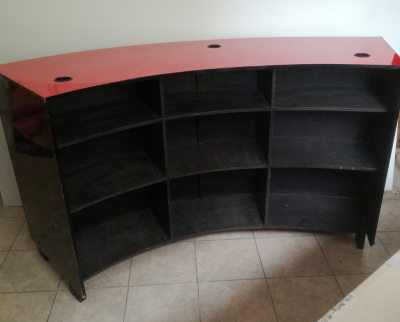 BONITO MOSTRADOR O VITRINA FORMA SEMICIRCULAR