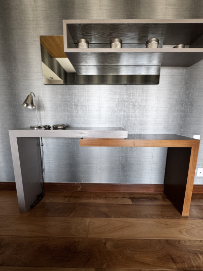 Mesa Auxiliar Alta de madera