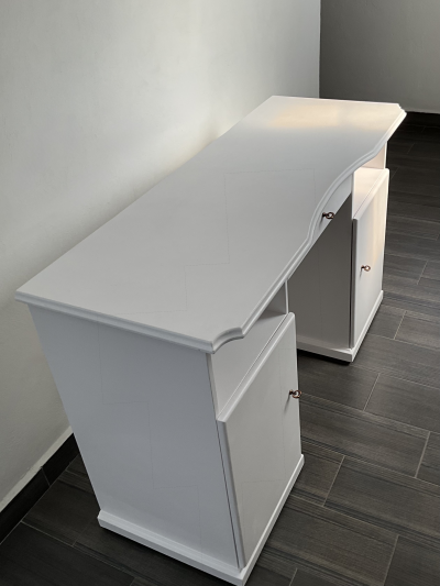 Tocador blanco de MDF - restaurado y pintado