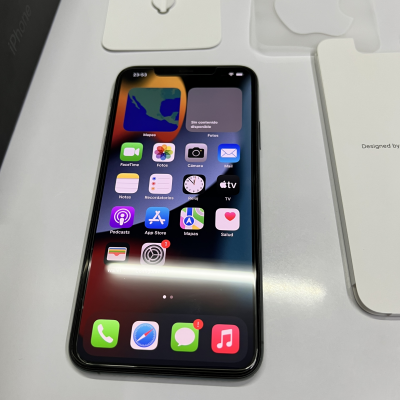 IPhone 11 Pro Max 64gb Verde. Libre
