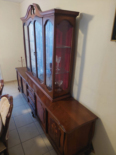 Comedor 8 Personas, Con Trinchador Y Vitrinas (Usado)