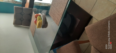 Comedor con 4 sillas y 1 banco 