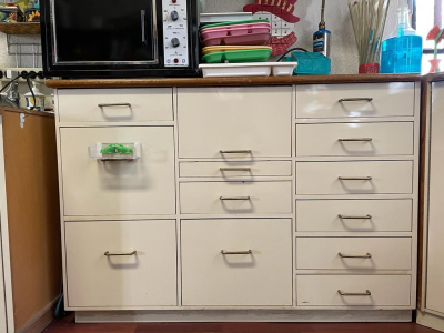 MUEBLES PARA CONSULTORIO DENTAL, MÉDICO O TIENDA