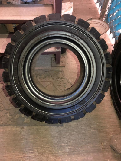 dos LLANTAS PARA MONTACARGAS, SOLIDEAL 300-15