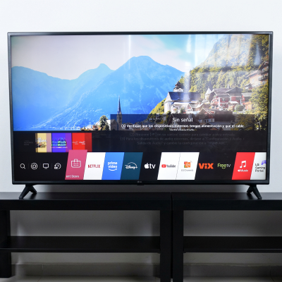 LG Smart TV 55” 4K UHD