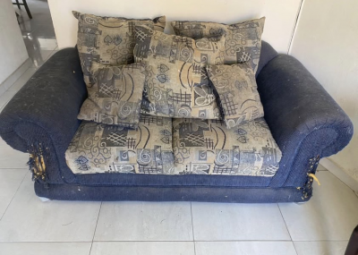 REGALO SALA 2 sillones 1 taburete