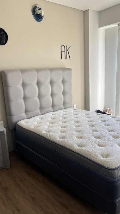 Cabecera, colchon y base queen