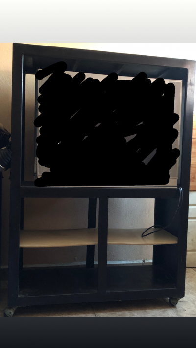 Mueble de madera para televisor