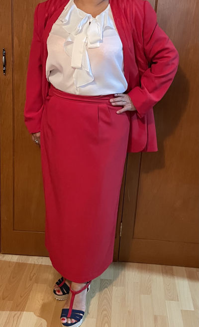 Traje ejecutivo rojo 
