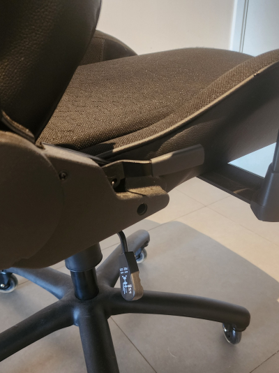 Balam Rush Silla Gamer Thunder V2 / Edition Mediana Plus Tela y Piel/Soporta hasta 150 Kgs Ajuste 4D Cojines de Memory (Negro)