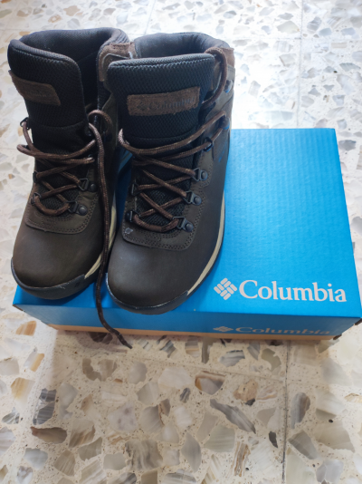 BOTAS DAMA SENDERISMO MARCA COLUMBIA (seminuevas) PRECIO A TRATAR