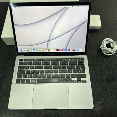 MacBook Pro 2020. Touch Bar. 256gb