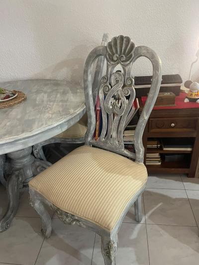 Comedor con 4 sillas