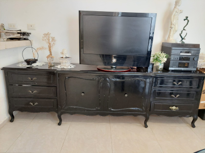 Comedor con 8 sillas y mueble comedor de caoba