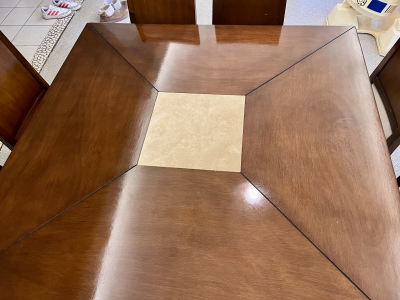 Comedor madera y centro de mármol 8 petsonas