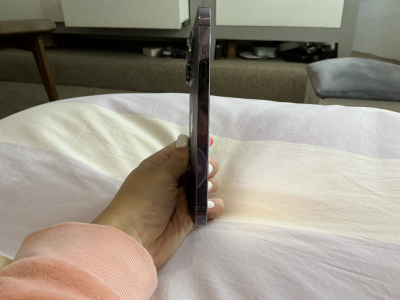 iPhone 14 Pro morado