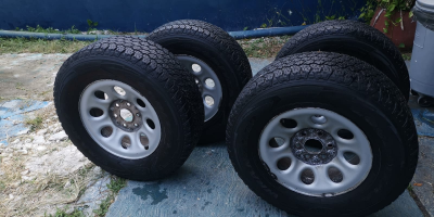 cuatro LLANTAS MED. 265/70R17