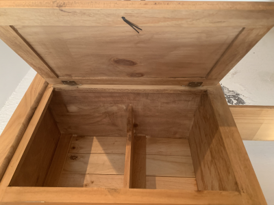 Alacena de madera con porta garrafon