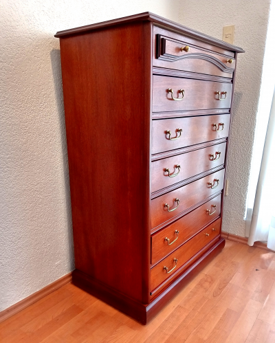 Cajonera de caoba clasica