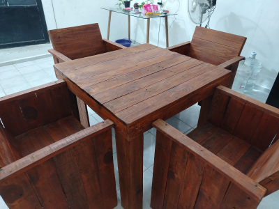 Comedor de madera 4 sillas 