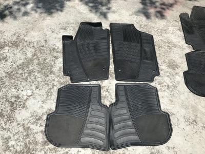 Tapetes Originales Vento Uso Rudo Usados