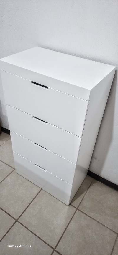 Cajonera minimalista moderna