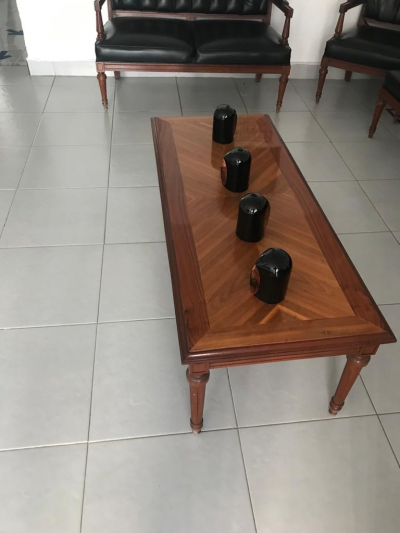 Sala usada 6 pzas en vinipiel negro, excelente estado