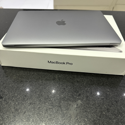 MacBook Pro 2020 Touch Bar Y Touch ID.ChipM1.512gb