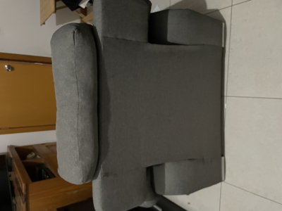 Sillón reclinable de tela gris 