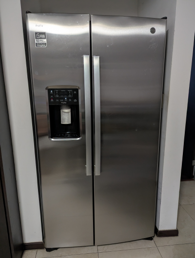 Refrigerador GE profile