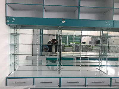 Venta de muebles para farmacia y minisuper 